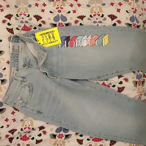 FIORUCCI women's jeans, waist 29, length 31, light blue wash, high rise, flared. - Picture 5 of 14
